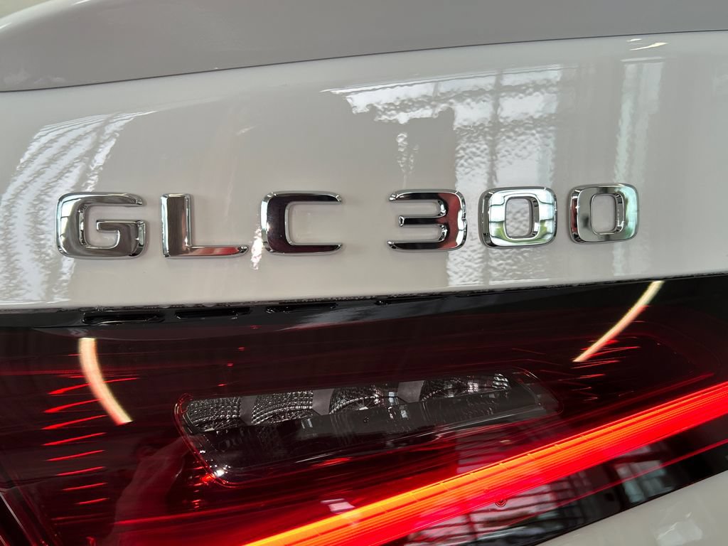 New 2027 Mercedes-Benz GLC 300 4MATIC image 29