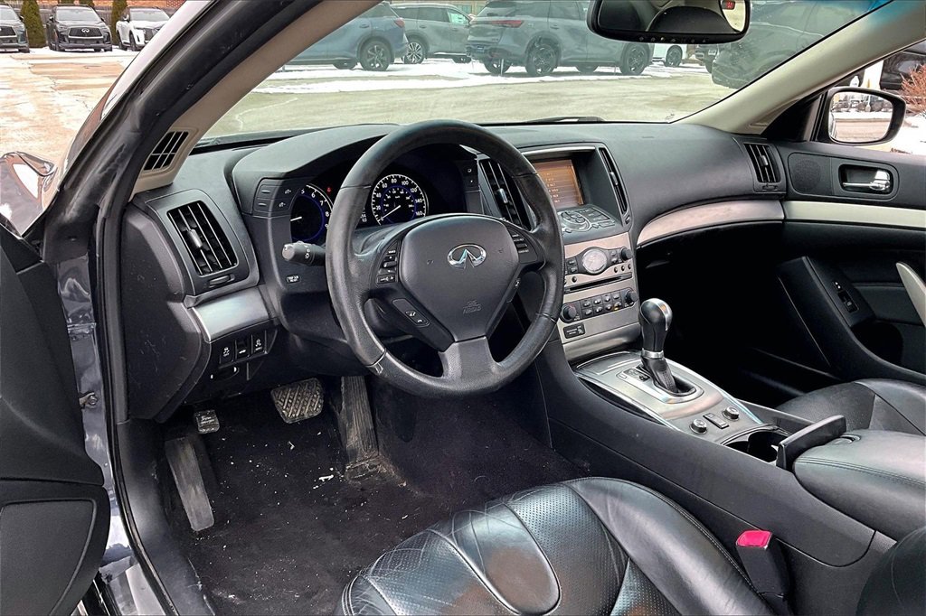 Used 2011 INFINITI G37 x w/ Premium Pkg image 16