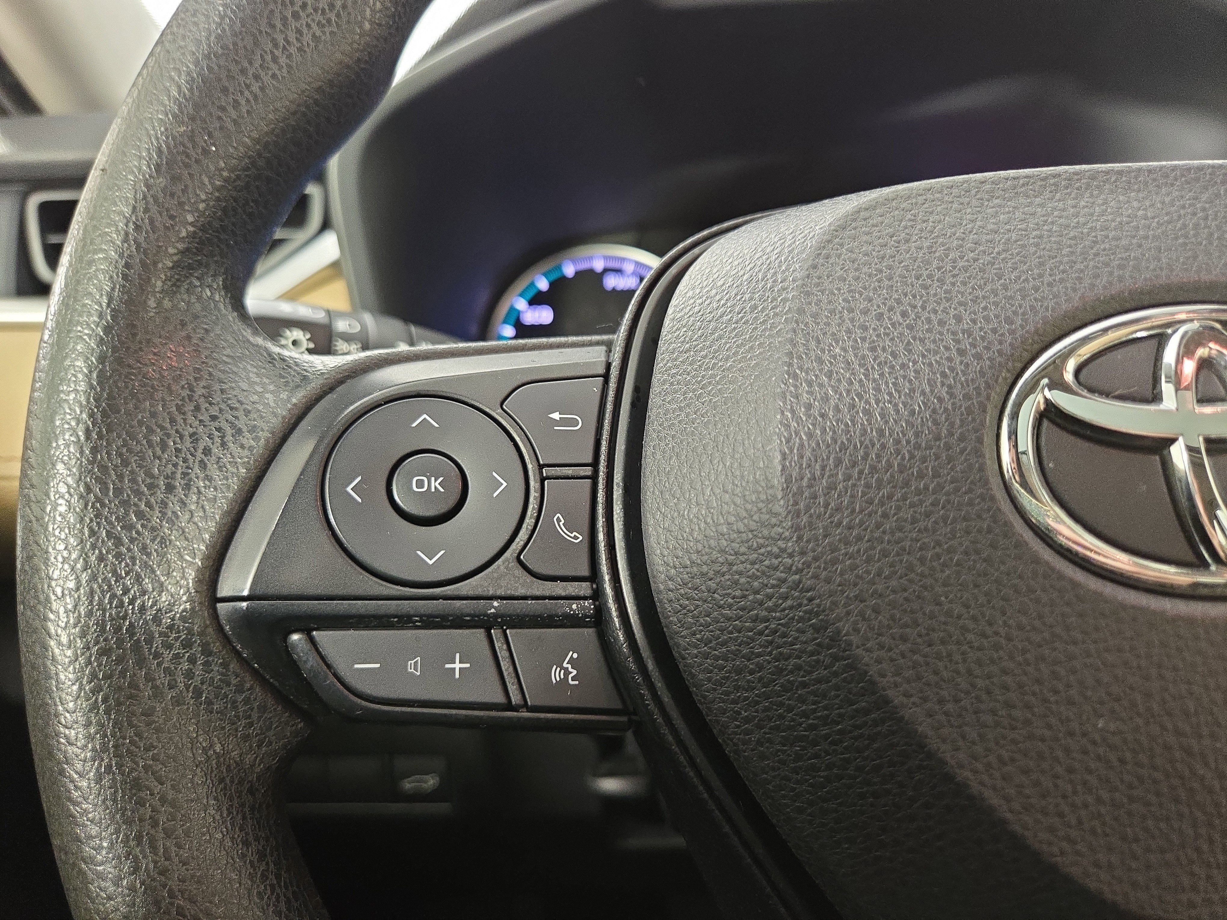 Used 2021 Toyota RAV4 XLE image 15