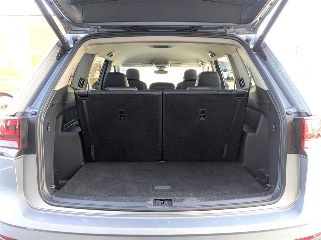 Used 2025 Volkswagen Atlas SE image 31