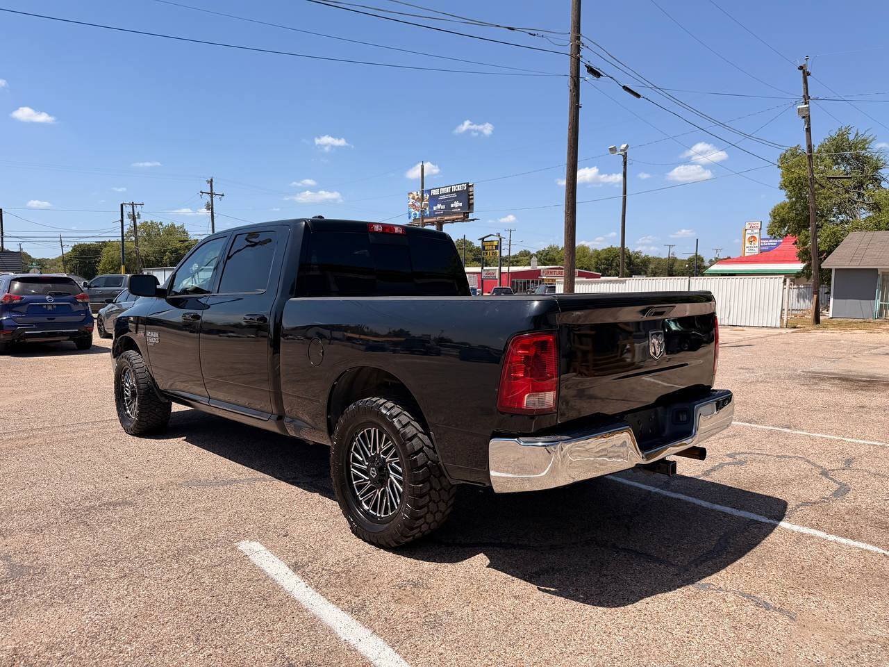 Used 2019 RAM 1500 Classic SLT RWD image 8