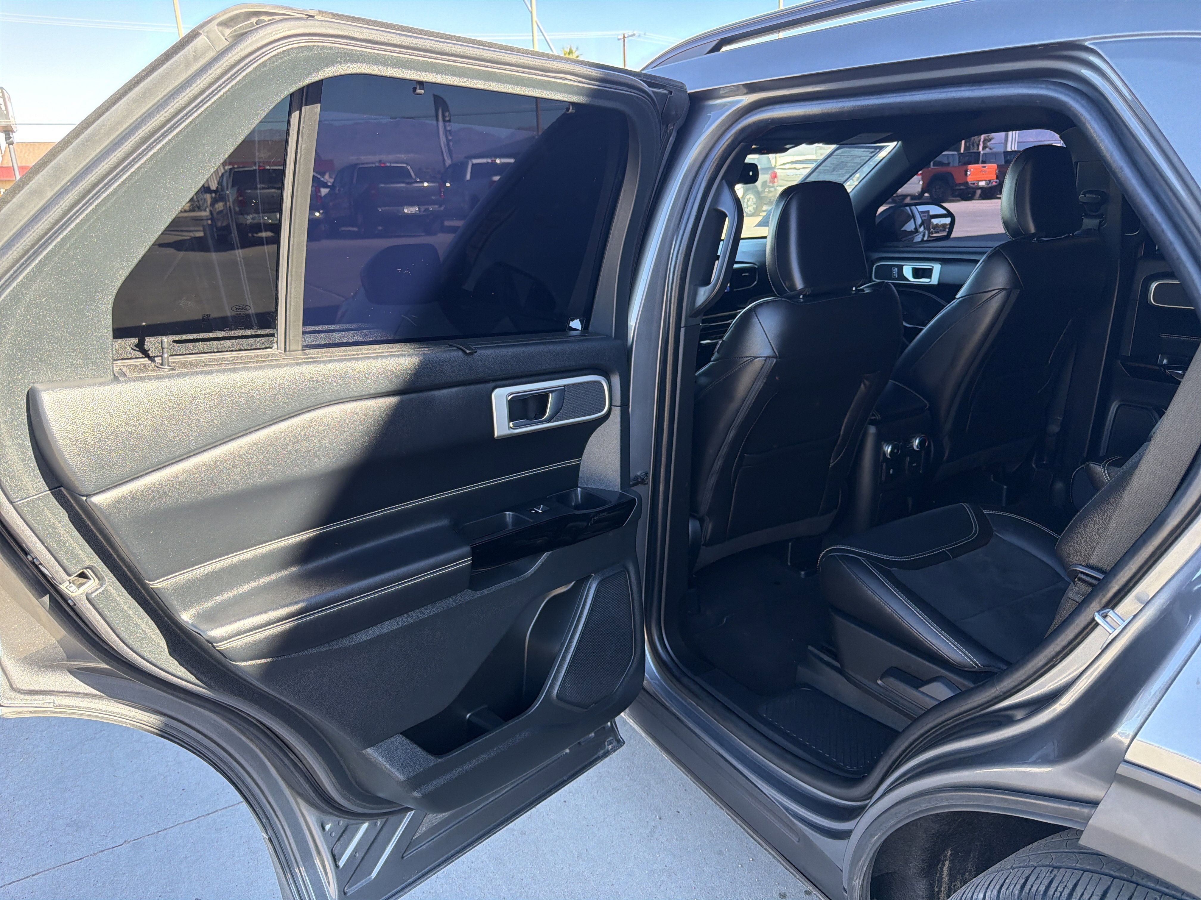 Used 2022 Ford Explorer ST w/ ST Street Pack image 9