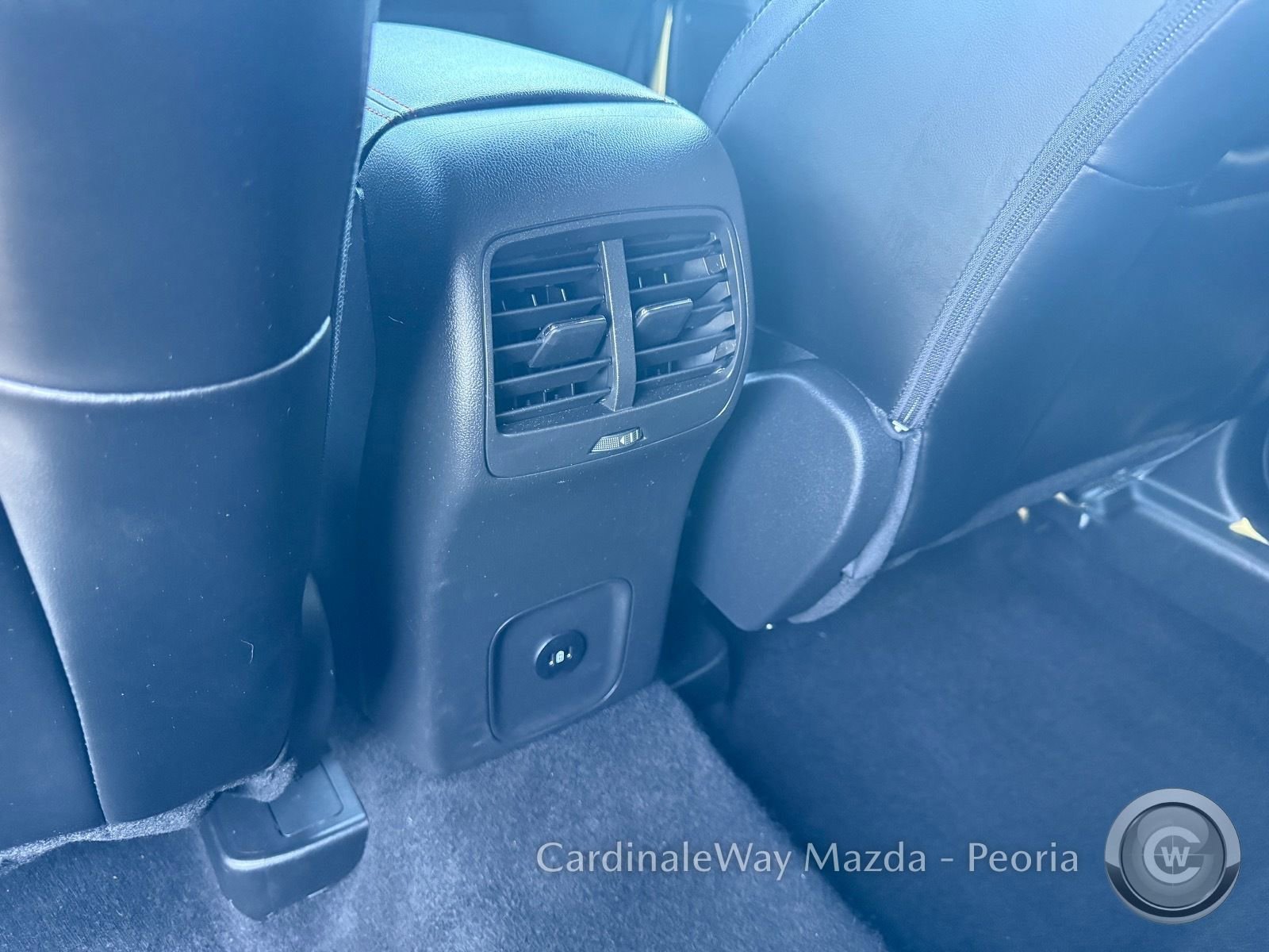 Used 2025 Ford Escape ST-Line Select AWD/4WD image 30