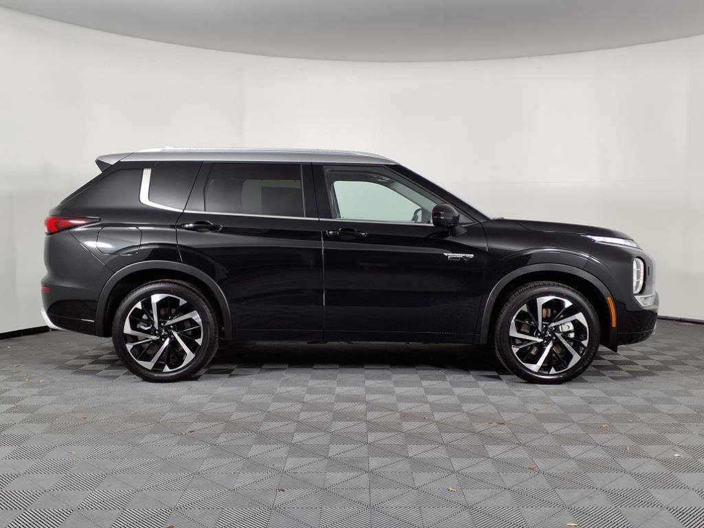 New 2025 Mitsubishi Outlander SEL image 27