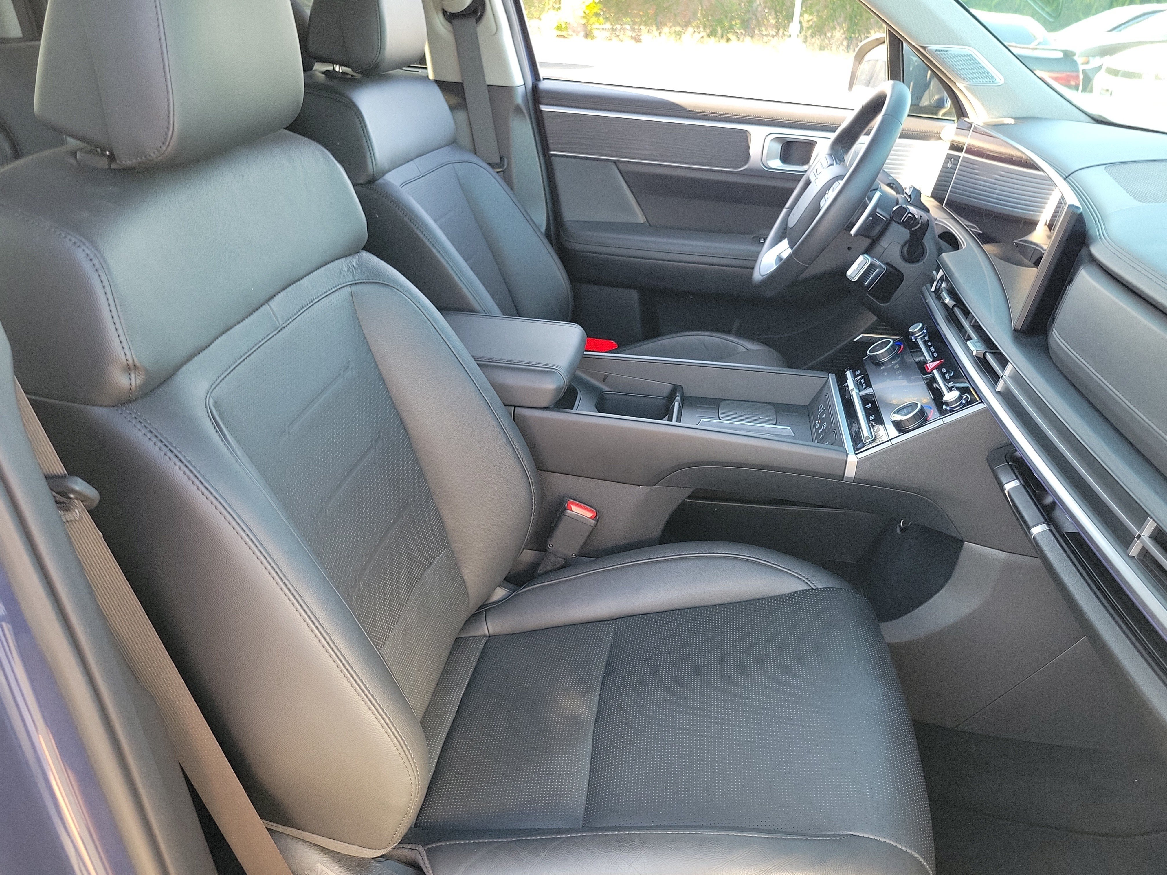 Certified 2025 Hyundai Santa Fe Limited FWD image 21