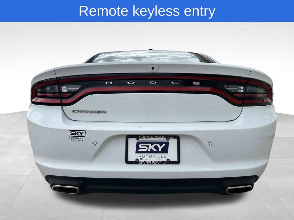 Used 2022 Dodge Charger SXT image 6