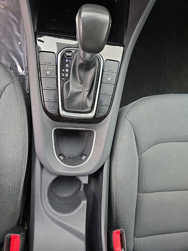 Used 2020 Hyundai Ioniq SE image 23
