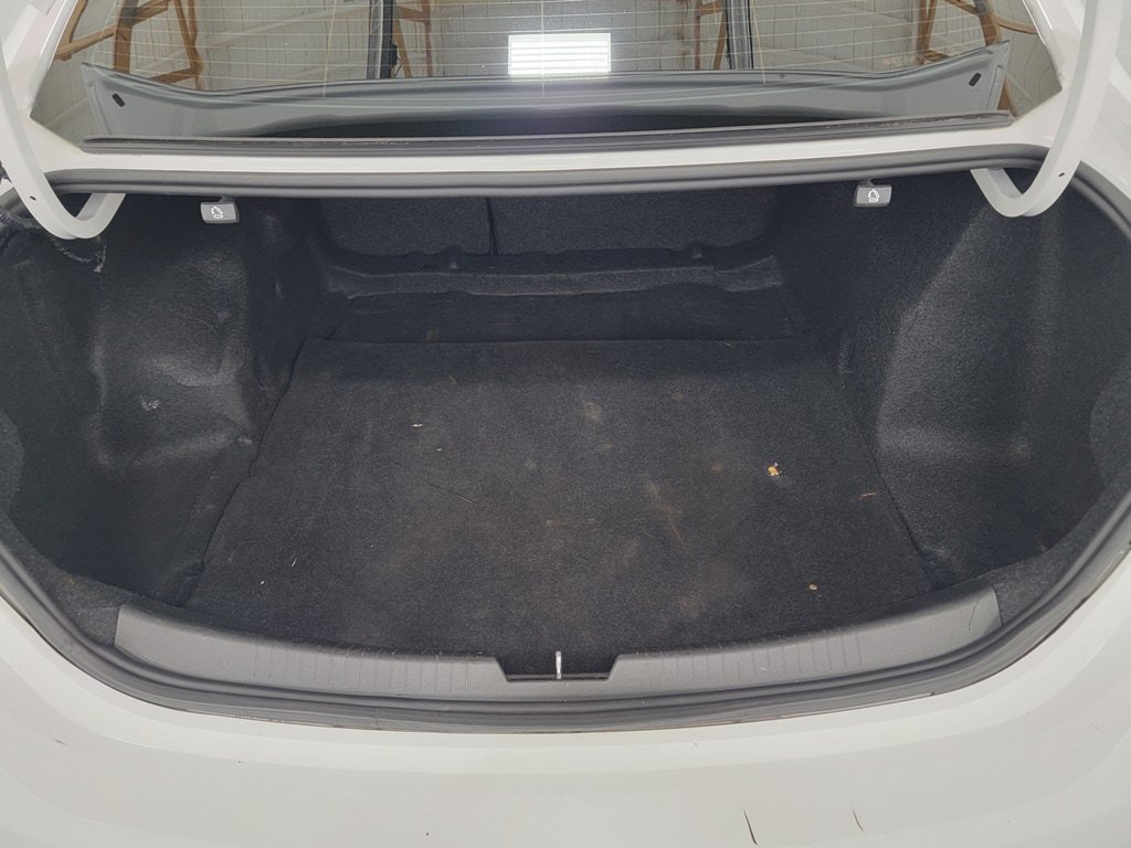 Used 2021 Chevrolet Malibu LS FWD image 26
