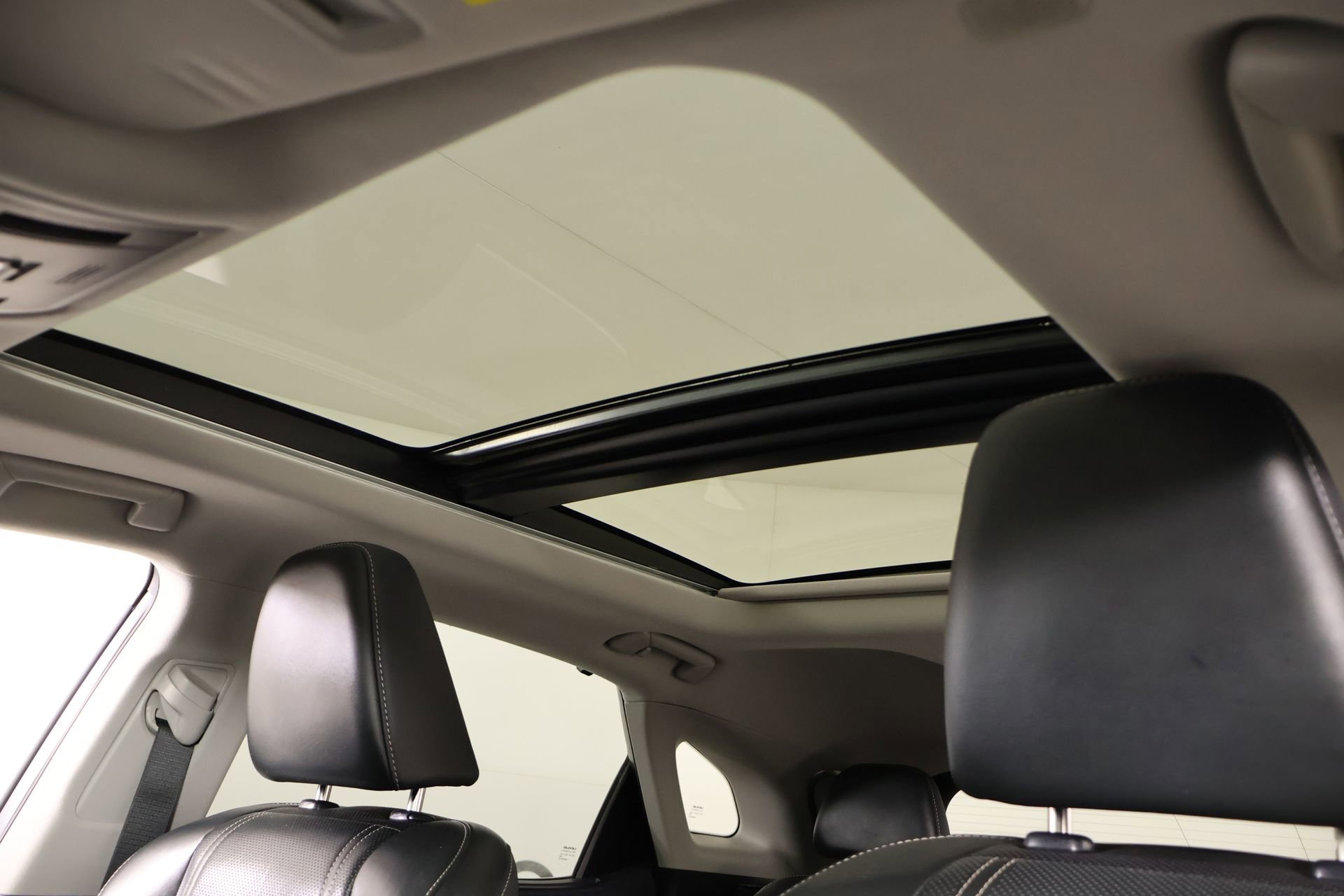 Used 2022 Lexus RX 450h AWD w/ Luxury Package image 16