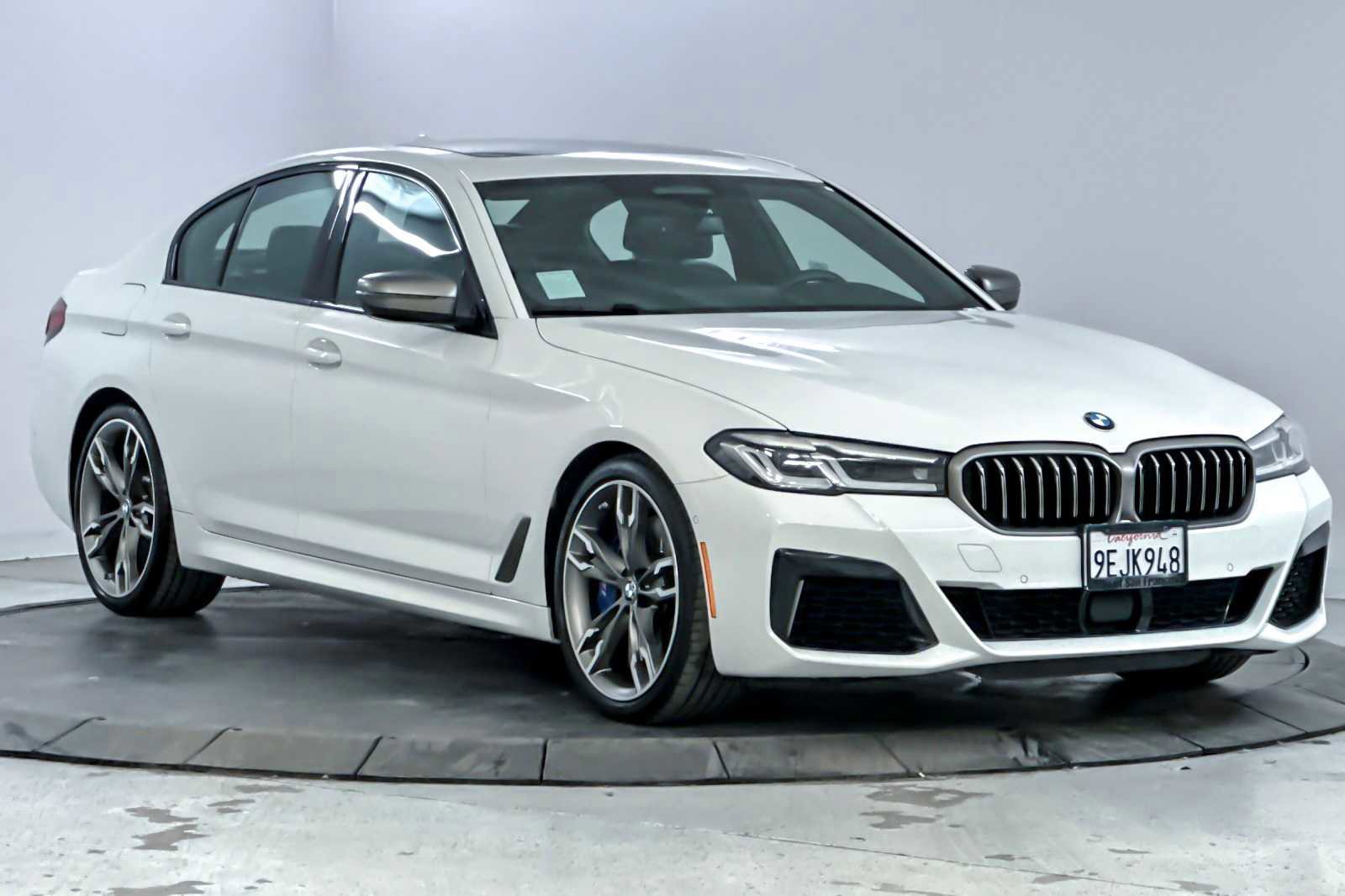 Used 2023 BMW M550i xDrive image 9