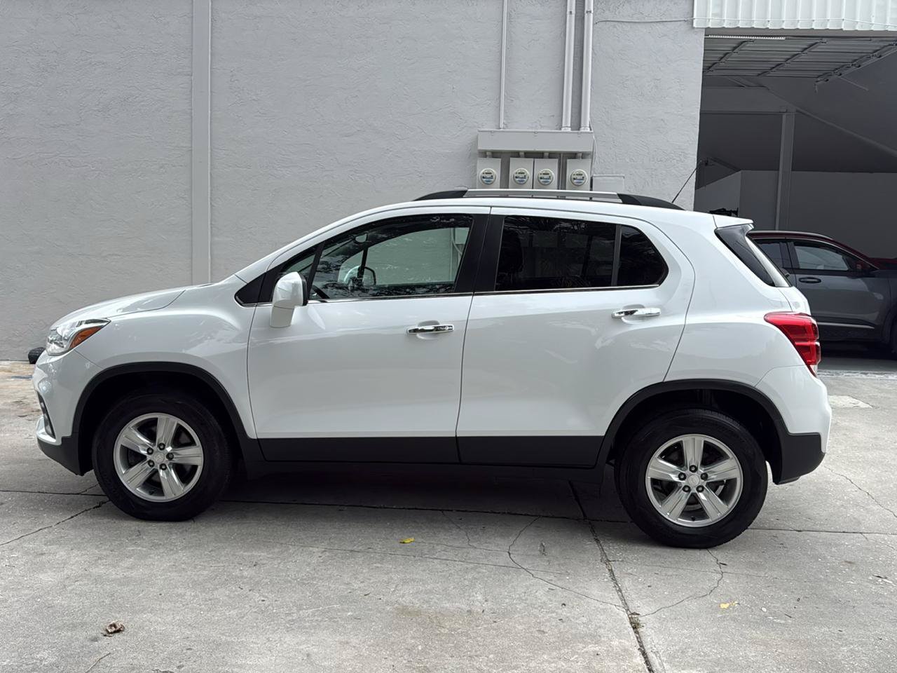 Used 2019 Chevrolet Trax LT w/ LT Convenience Package AWD/4WD image 8