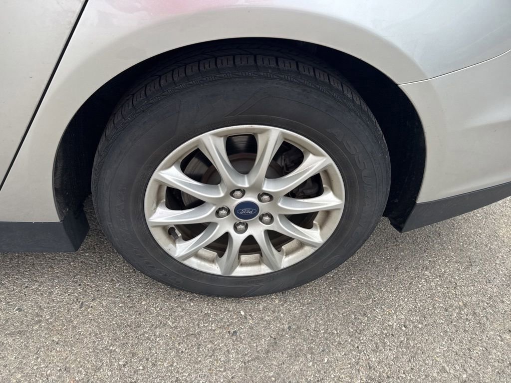 Used 2015 Ford Fusion S FWD image 12