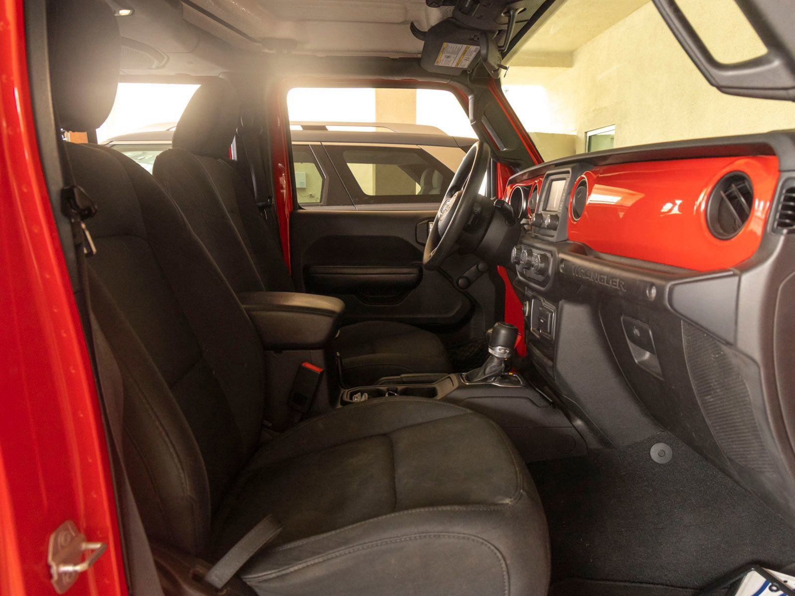 Used 2019 Jeep Wrangler Unlimited Sport image 27