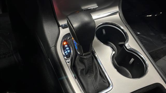 Used 2019 Jeep Grand Cherokee Laredo image 18