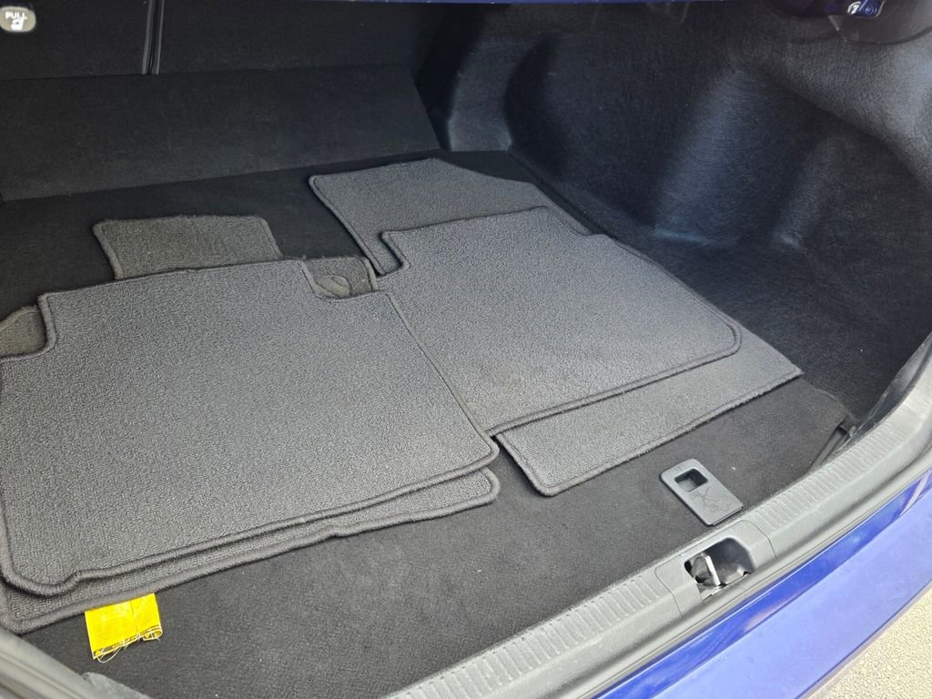 Used 2018 Toyota Camry LE FWD image 15