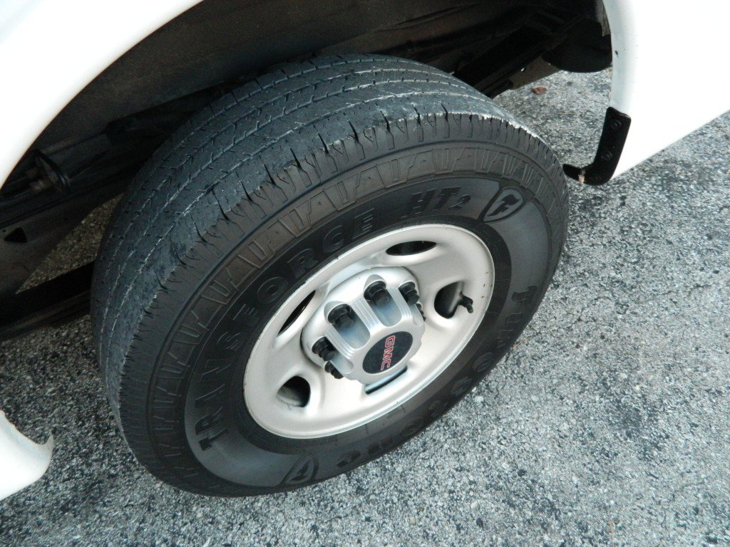 Used 2017 GMC Savana 2500 image 21