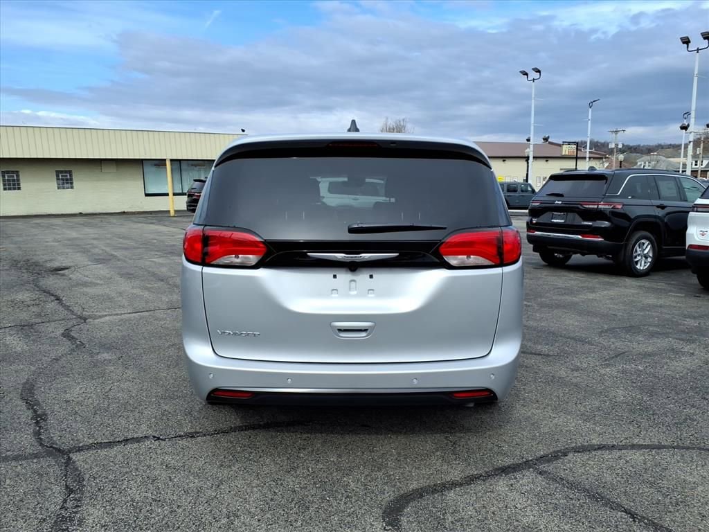 New 2026 Chrysler Voyager LX FWD image 6