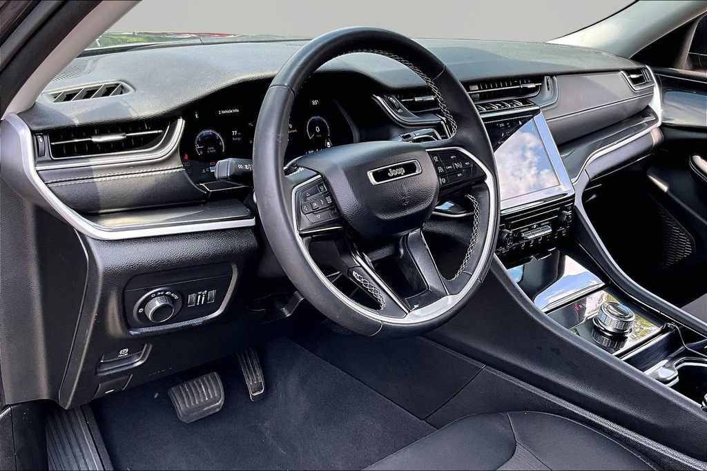 Used 2023 Jeep Grand Cherokee L Laredo w/ MOPAR Finishing Package AWD/4WD image 14