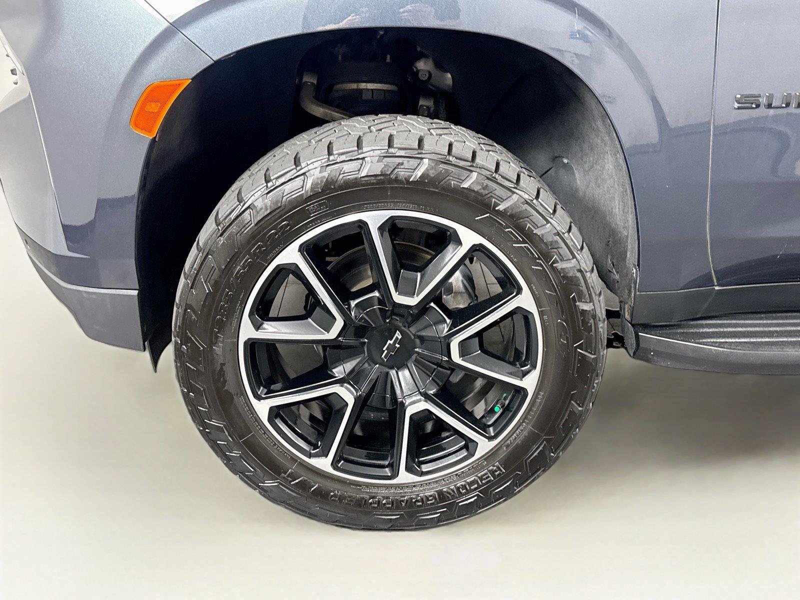 Used 2022 Chevrolet Suburban RST w/ Luxury Package AWD/4WD image 47