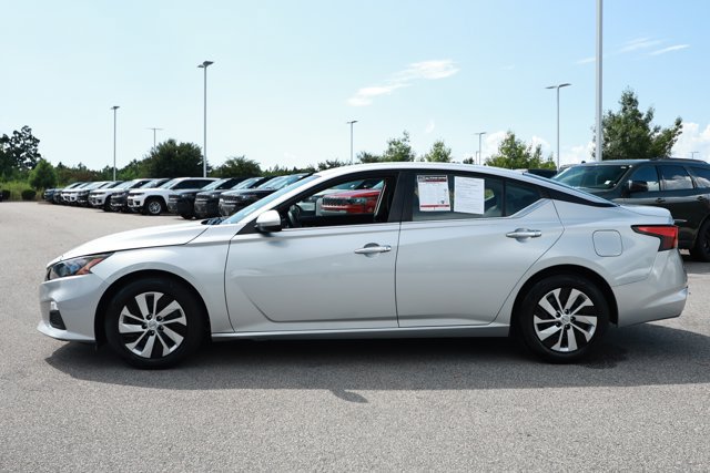 Used 2022 Nissan Altima 2.5 S FWD image 9