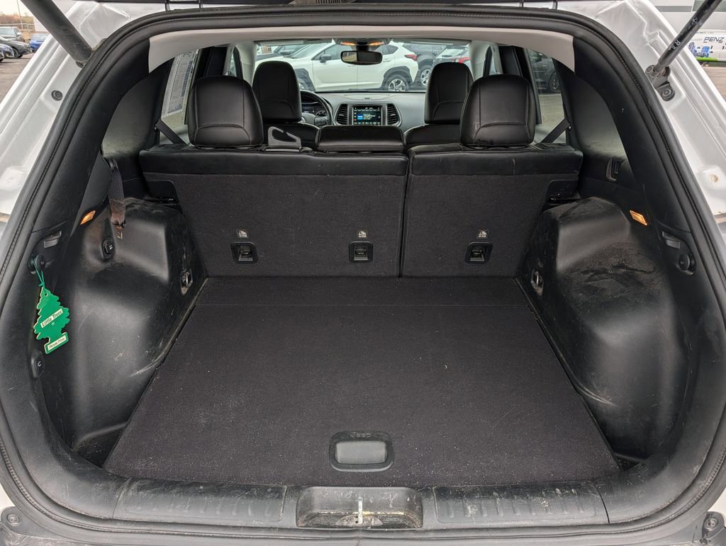 Used 2022 Jeep Cherokee Trailhawk w/ Comfort/Convenience Group image 18