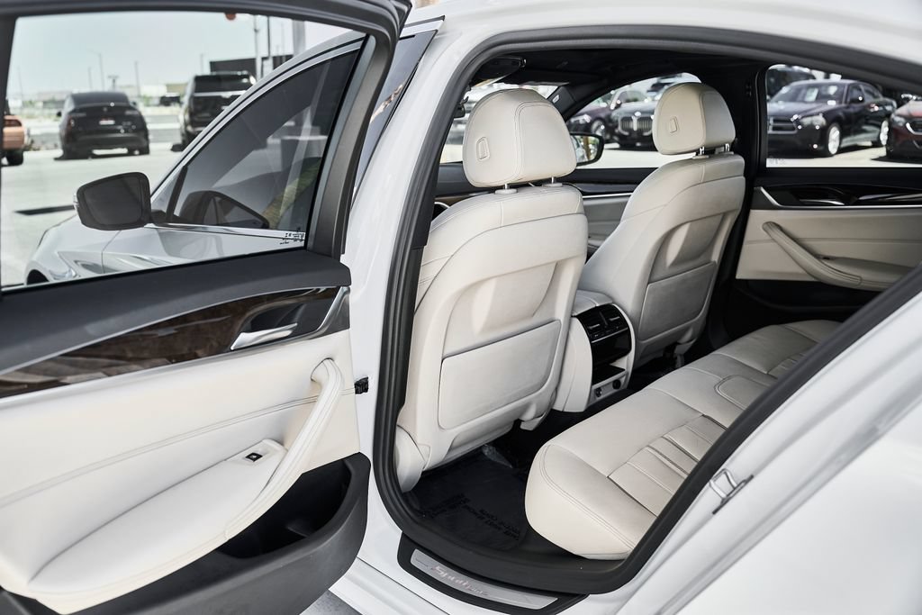 Used 2018 BMW 540i w/ Premium Package RWD image 14