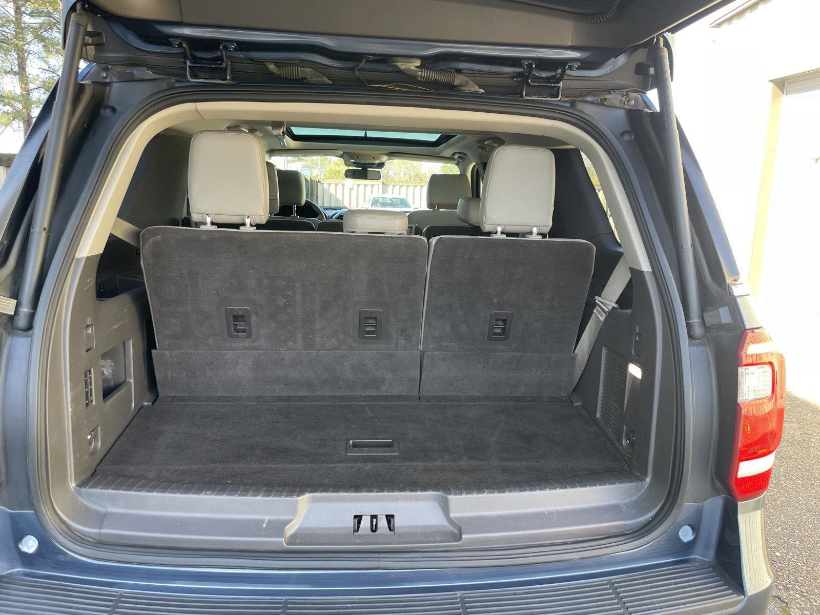 Used 2018 Ford Expedition XLT w/ Equipment Group 202A image 15