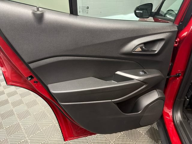 Used 2026 Chevrolet Trax RS w/ Sunroof Package FWD image 13
