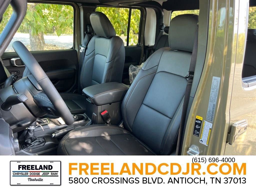 New 2025 Jeep Gladiator High Tide image 18