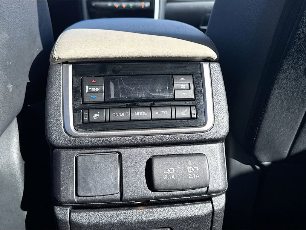 Used 2022 Subaru Ascent Limited w/ Technology Package image 33