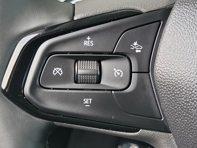 Used 2027 Chevrolet Bolt LT w/ Comfort Package image 8