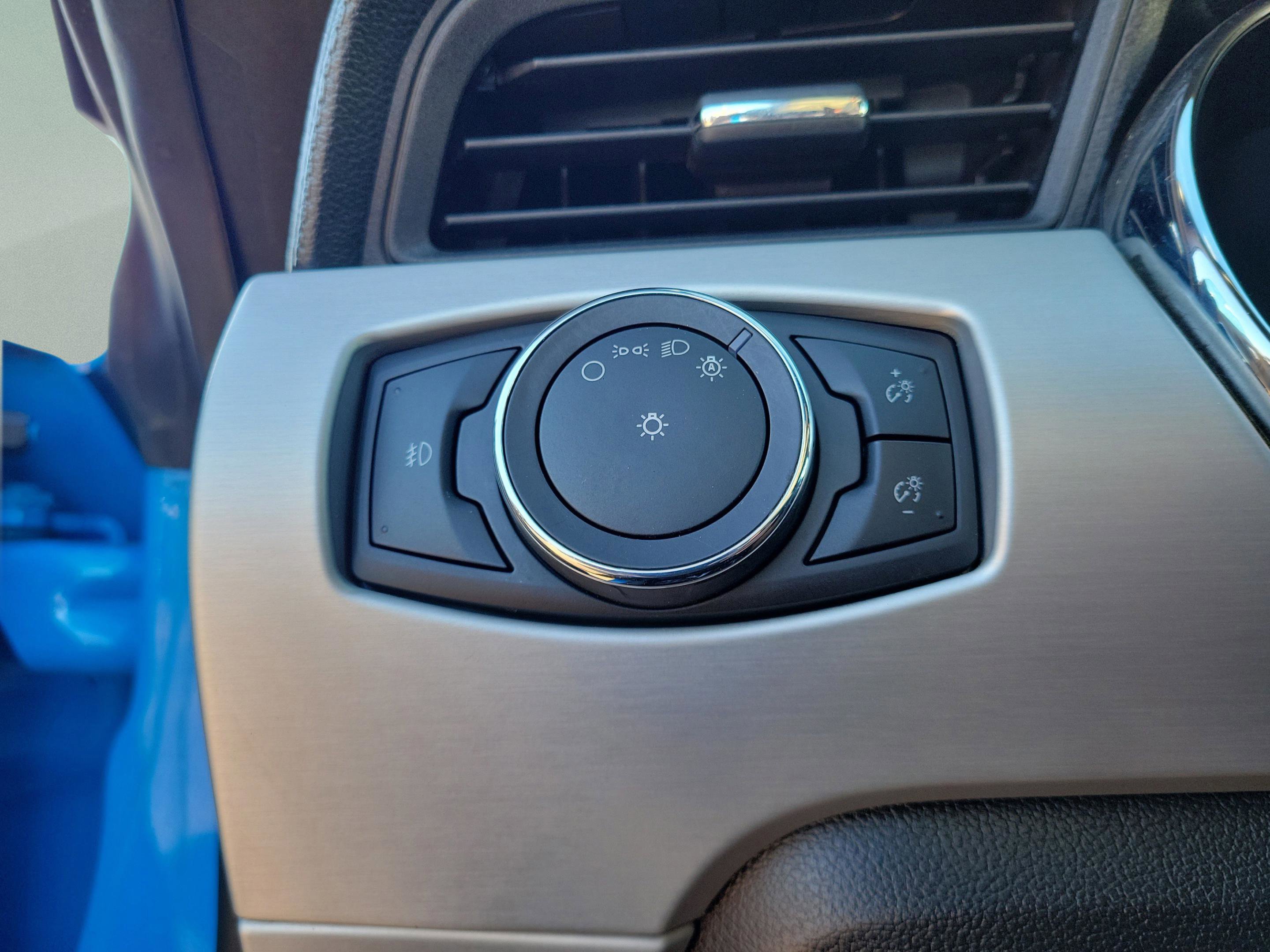 Used 2017 Ford Mustang Premium image 21