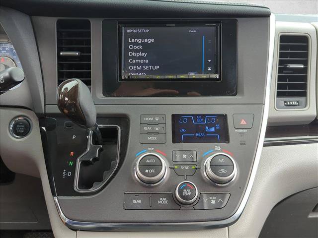 Used 2018 Toyota Sienna XLE AWD/4WD image 14