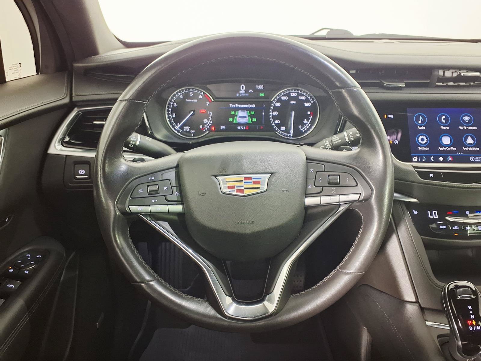Certified 2024 Cadillac XT6 Luxury FWD image 16