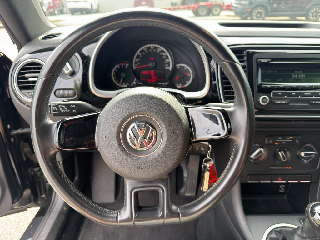 Used 2013 Volkswagen Beetle 2.5 FWD image 12