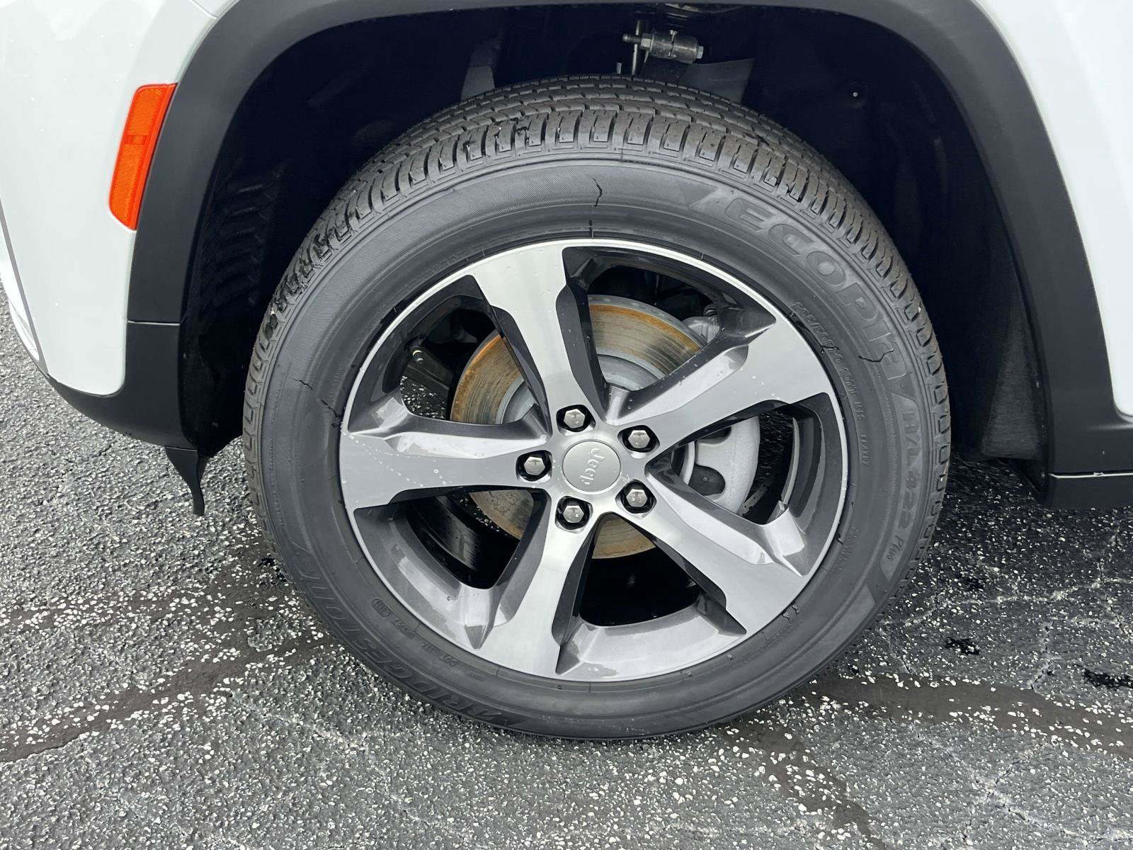 New 2026 Jeep Grand Cherokee Limited RWD image 6