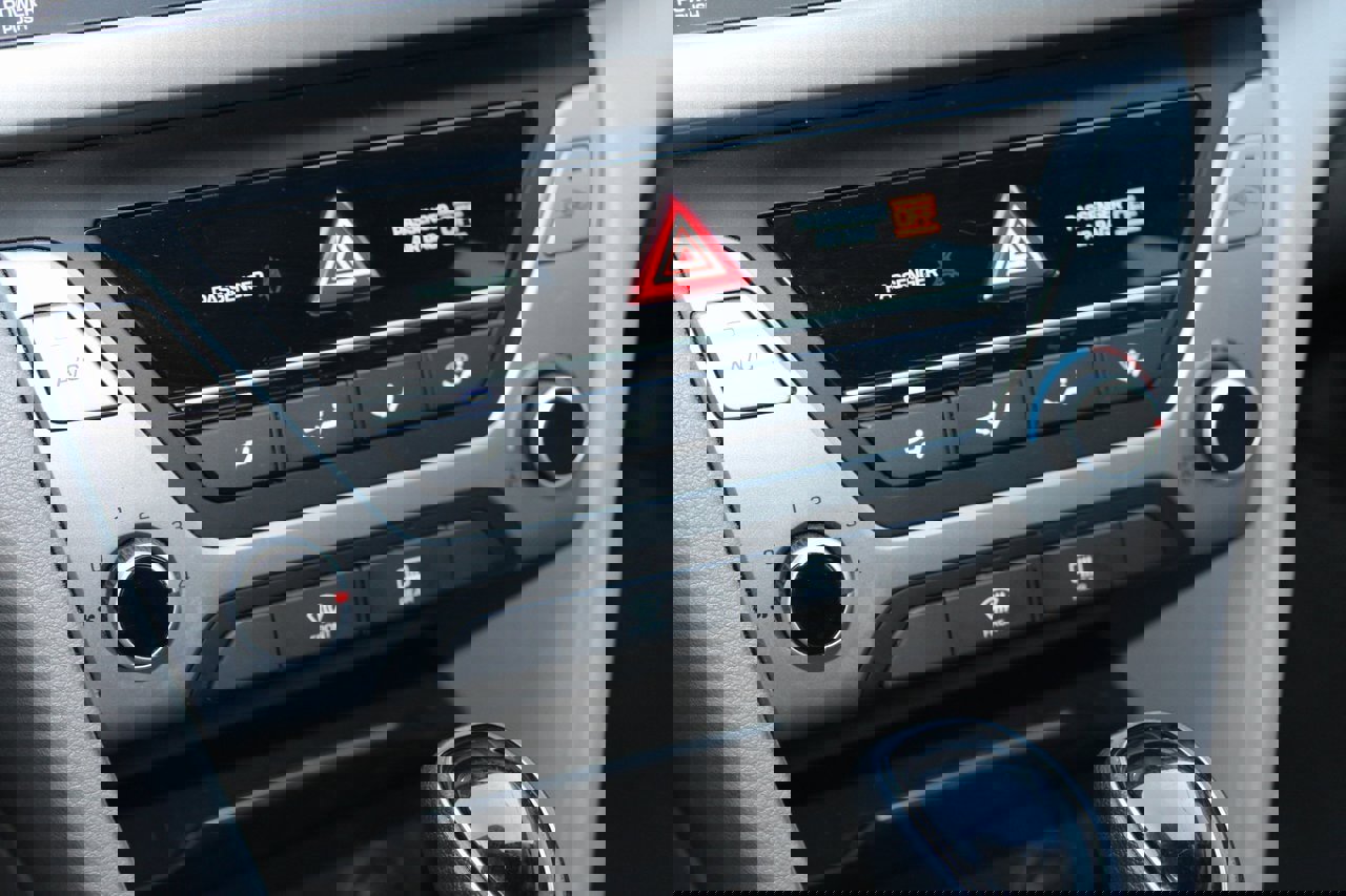 Used 2017 Hyundai Elantra SE image 22