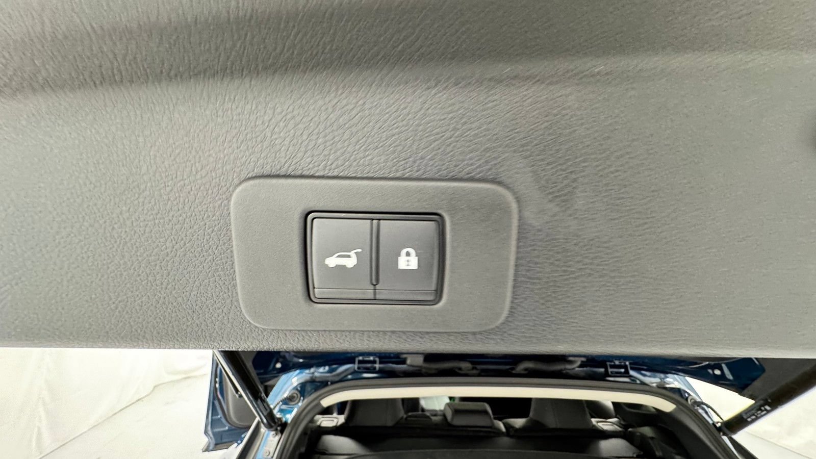 Certified 2025 Nissan Murano SL w/ Cargo Package AWD/4WD image 16