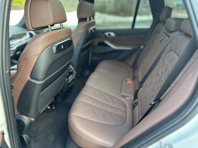 Used 2024 BMW X5 xDrive50e image 20