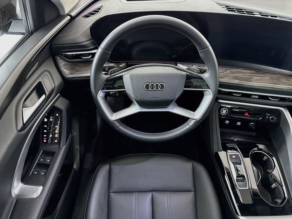 Used 2025 Audi Q5 Premium w/ Premium Plus AWD/4WD image 10