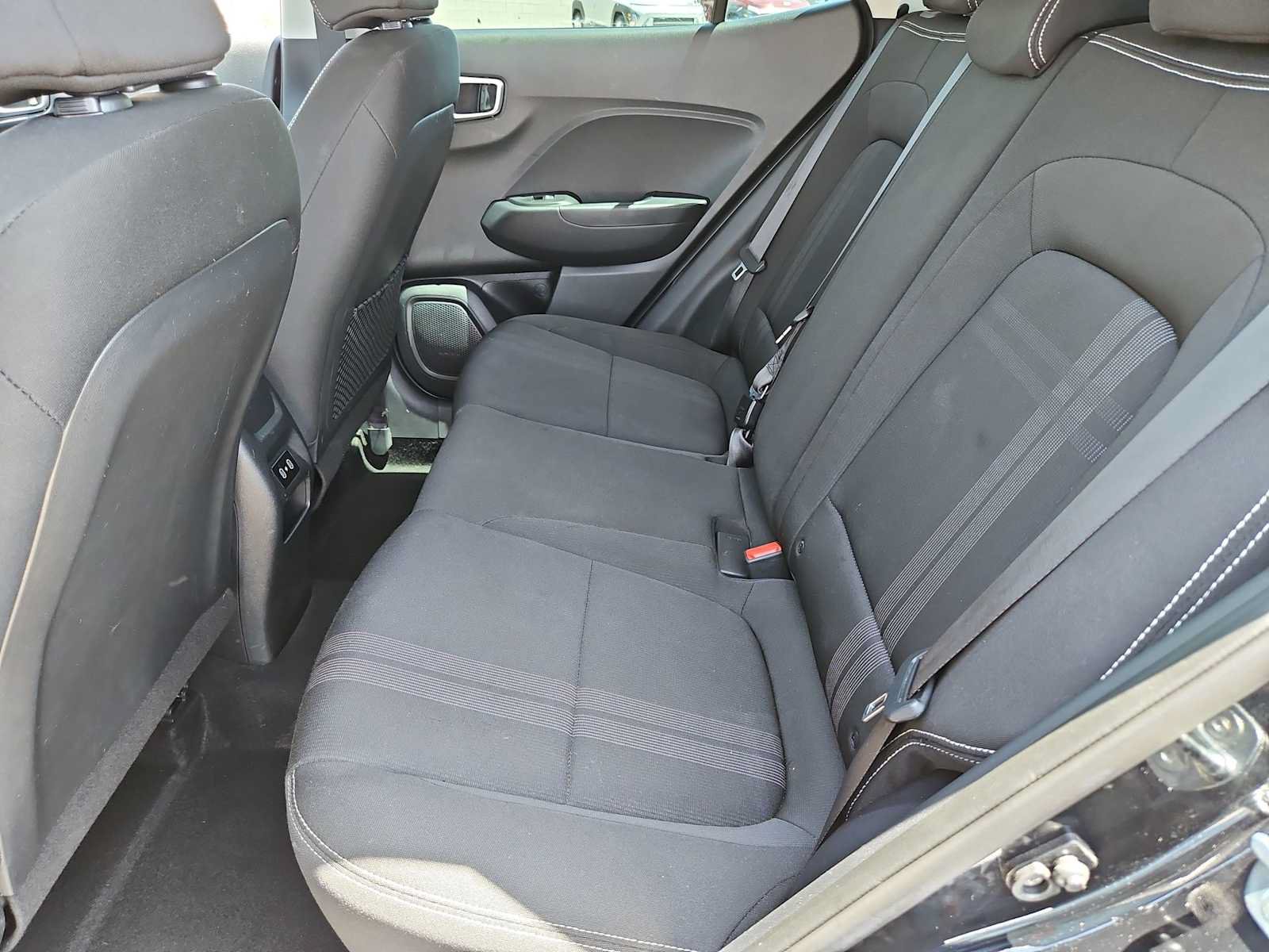 Certified 2024 Hyundai Venue SEL FWD image 19