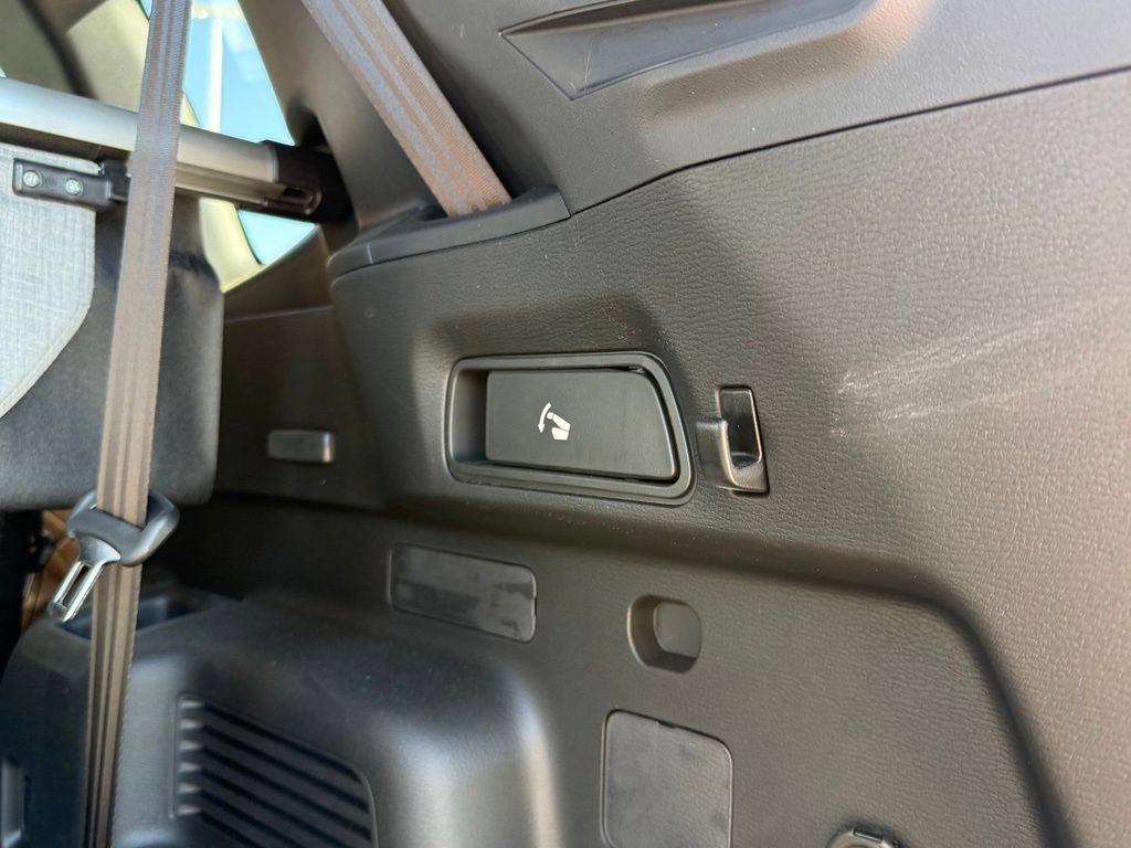 New 2026 Mitsubishi Outlander SEL FWD image 9