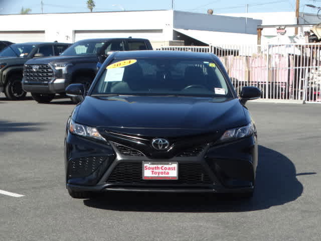 Certified 2024 Toyota Camry SE image 3