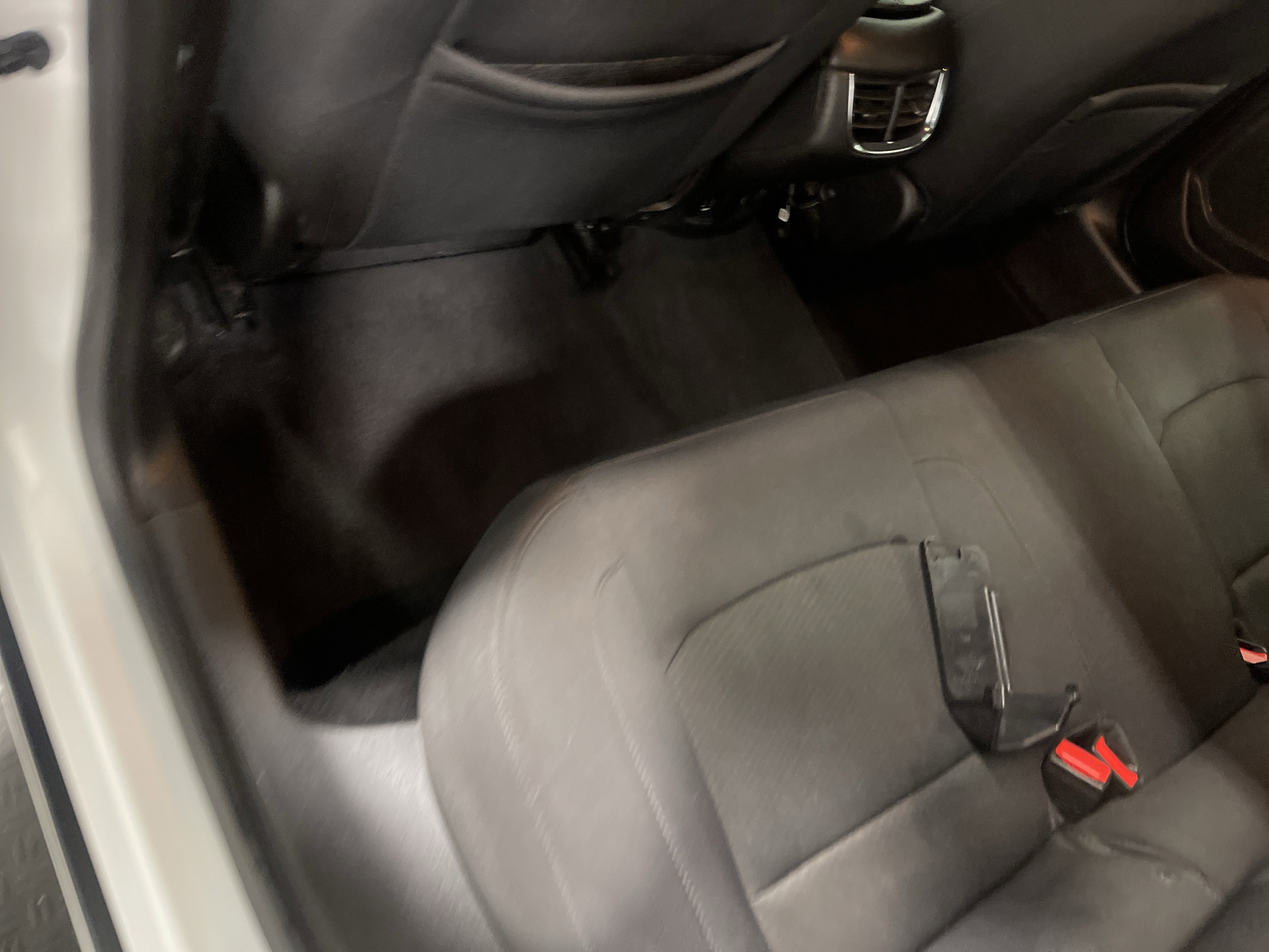 Used 2018 Chevrolet Malibu LT FWD image 13