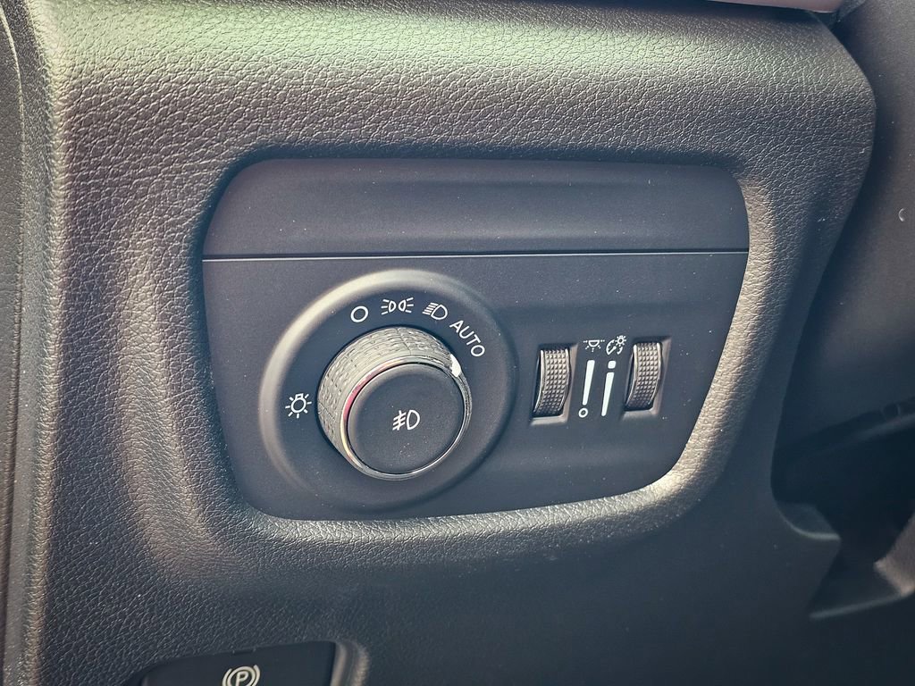 New 2026 Jeep Grand Cherokee Limited image 14