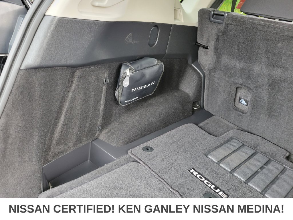 Certified 2023 Nissan Rogue SV AWD/4WD image 43