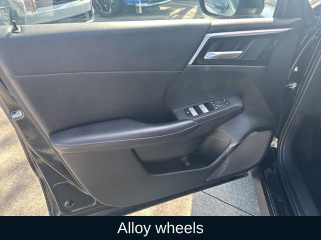 Used 2023 Mitsubishi Outlander SE image 17