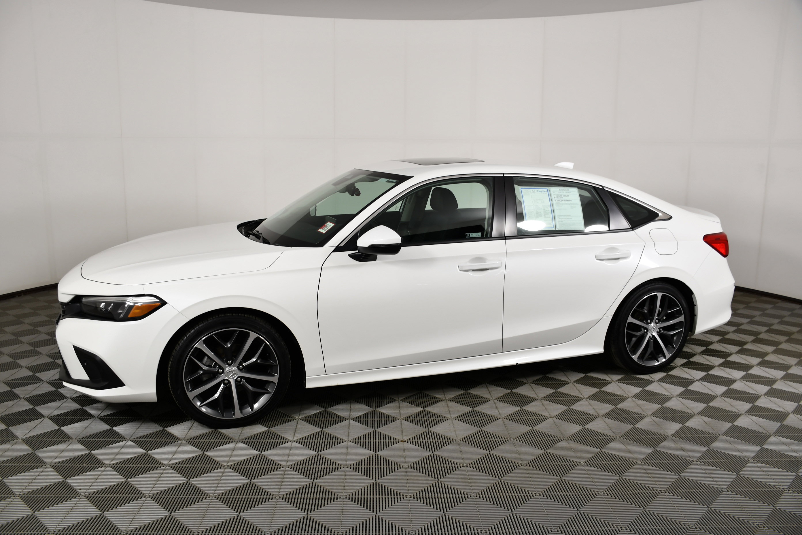 Certified 2024 Honda Civic Touring image 9