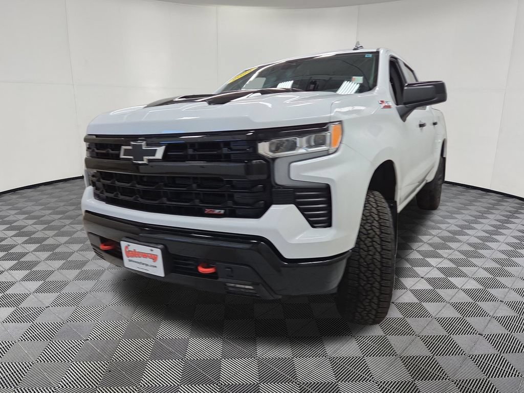 Used 2025 Chevrolet Silverado 1500 LT Trail Boss w/ Convenience Package II AWD/4WD image 7