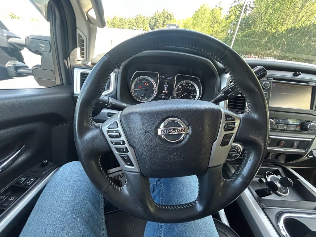 Used 2017 Nissan Titan PRO-4X image 30
